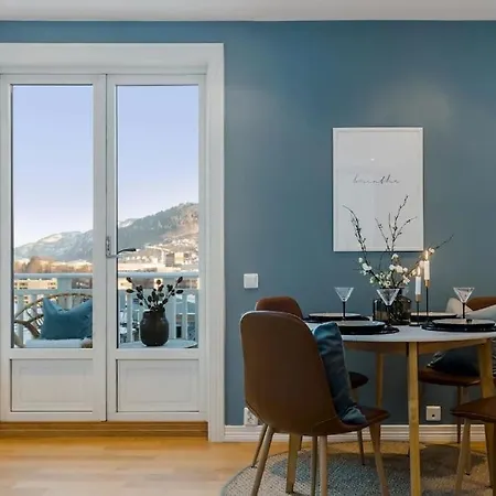 Moderne Og Sentral Leilighet Med Terrasse! برغن