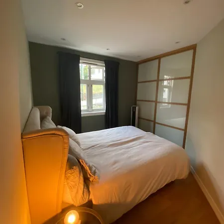 Moderne Og Sentral Leilighet Med Terrasse! شقة برغن